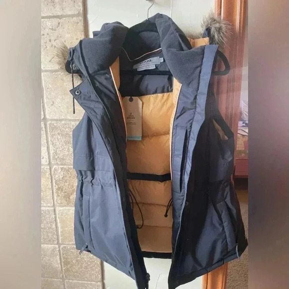 Prana Banjaara Vest | Black | Medium - Picture 5 of 8